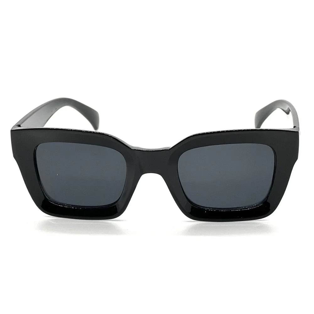 N/A stylish cat